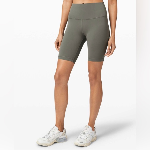 Lululemon | Wunder Train short 8" | grey sage (size 2) - Picture 7 of 7